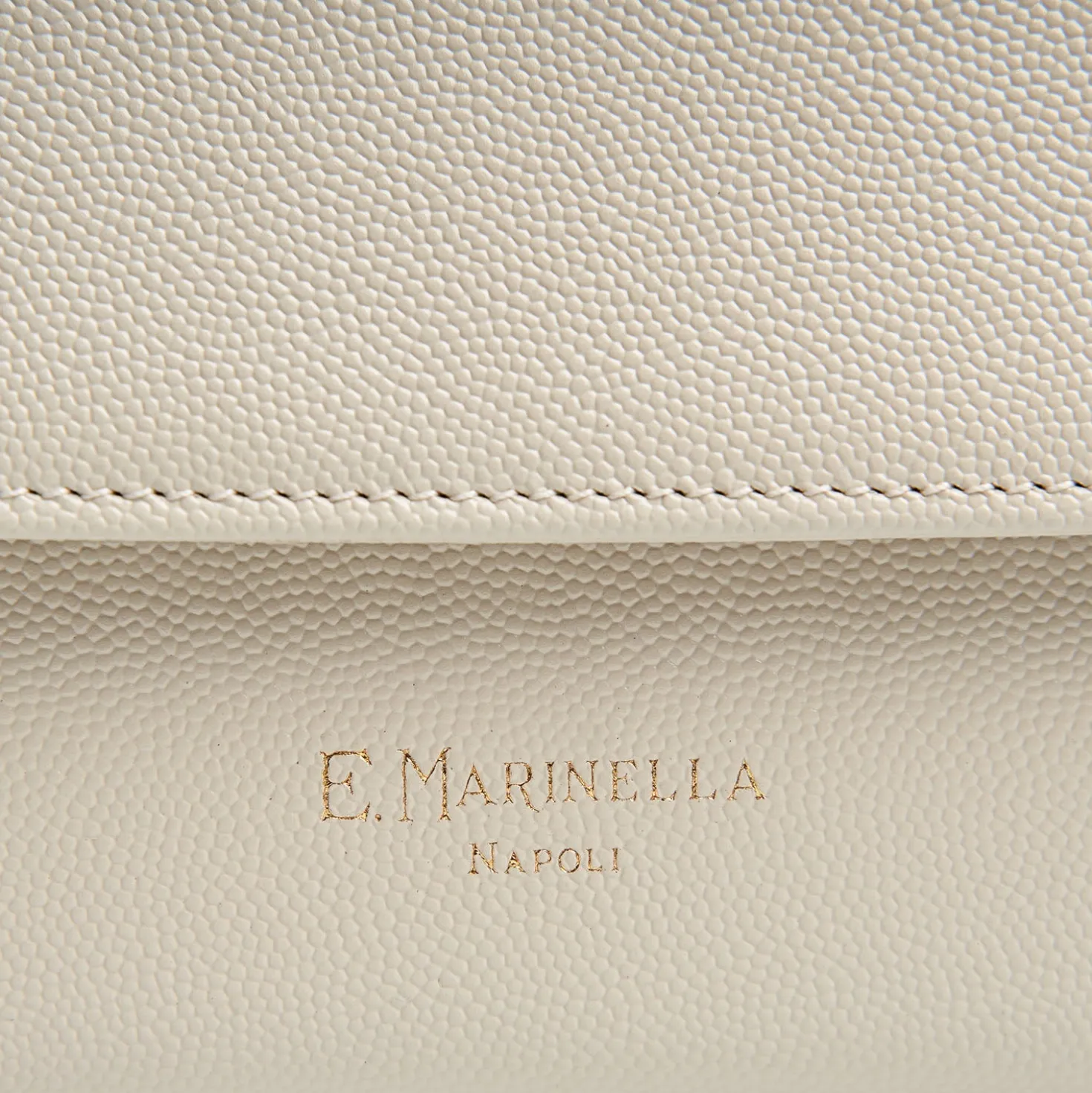 CLUTCH BAG BEIGE In pelle bottolata