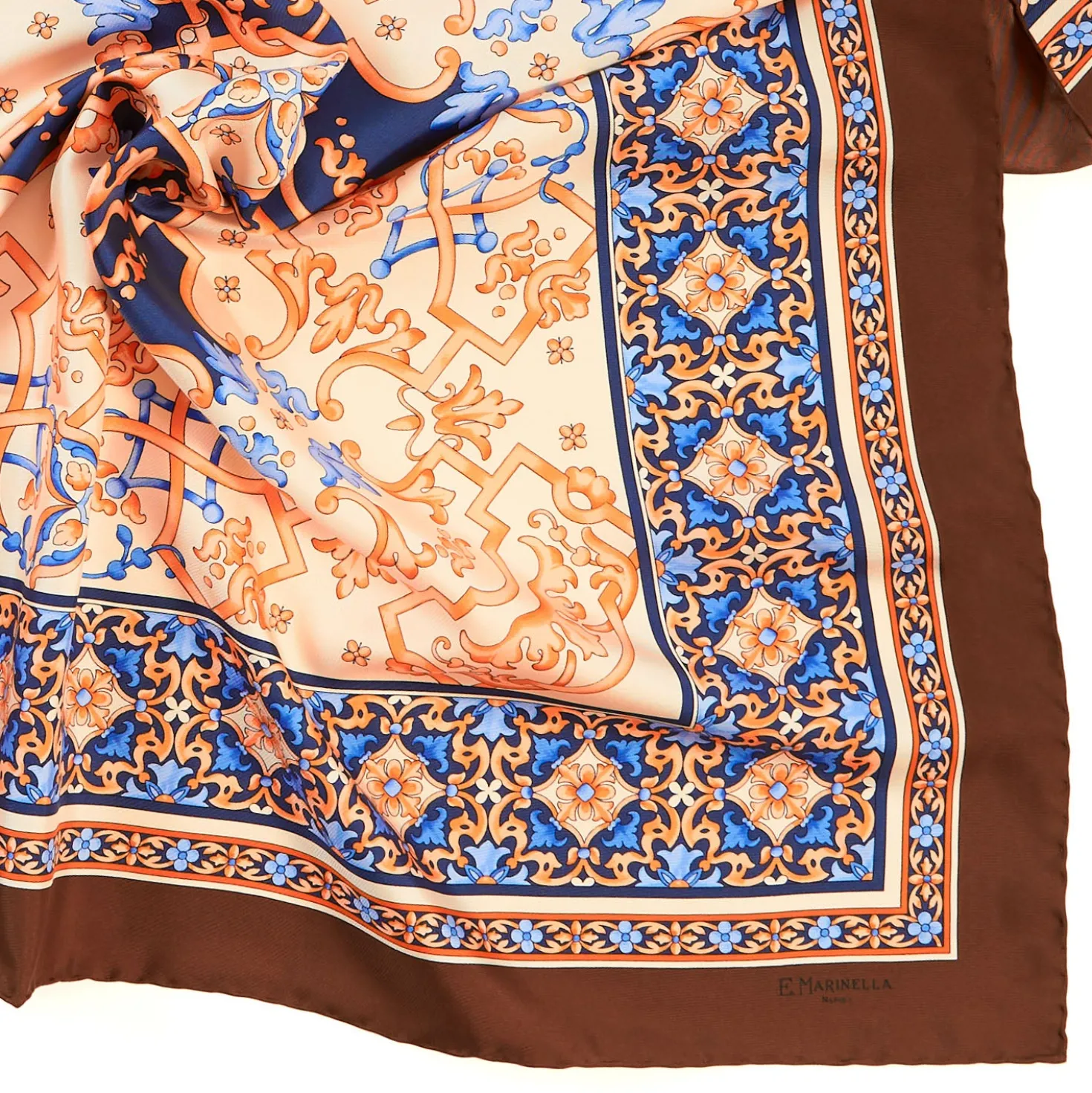 FOULARD IN SETA 90 MARRONE CHIARO Maiolica mediterranea