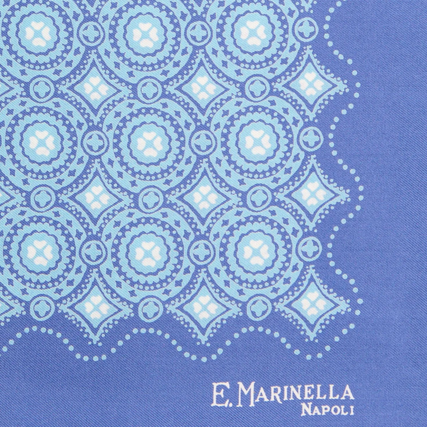 POCHETTE DA TASCHINO IN SETA STAMPATA A MANO AZZURRA Macrofantasia fiore