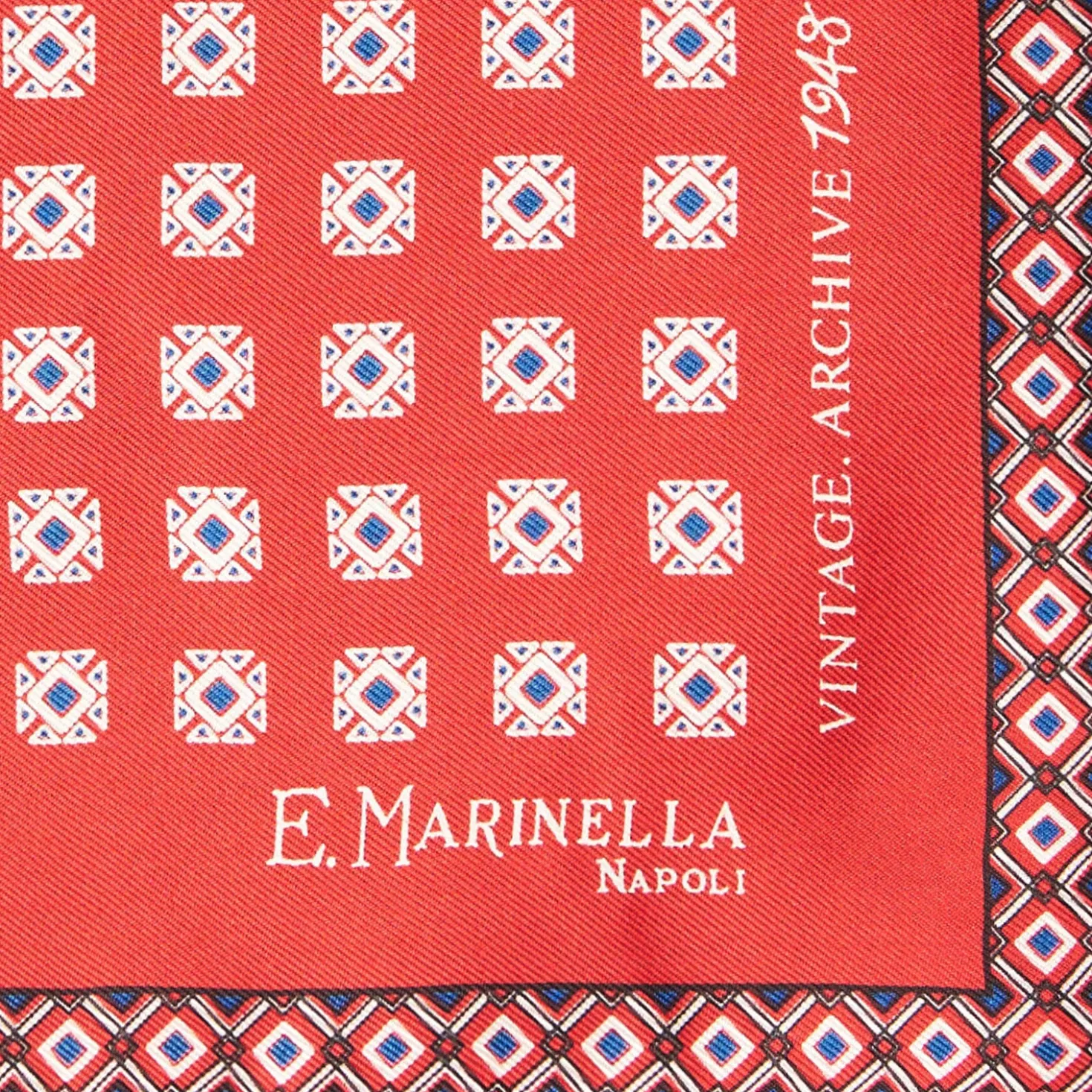 POCHETTE DA TASCHINO IN SETA STAMPATA A MANO ROSSA Fantasia archivio 1949