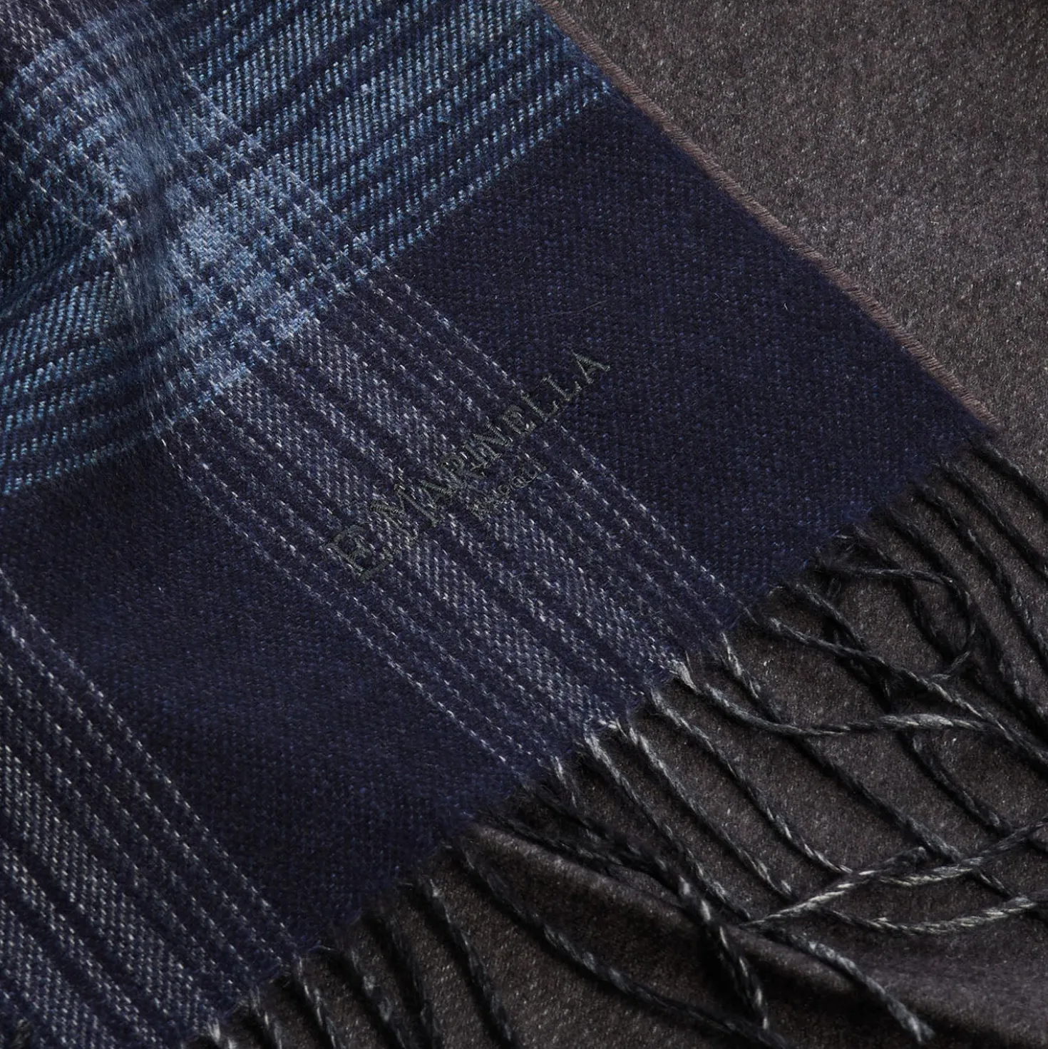 SCIARPA BICOLOR BLU SCURO IN SETA E CASHMERE Check
