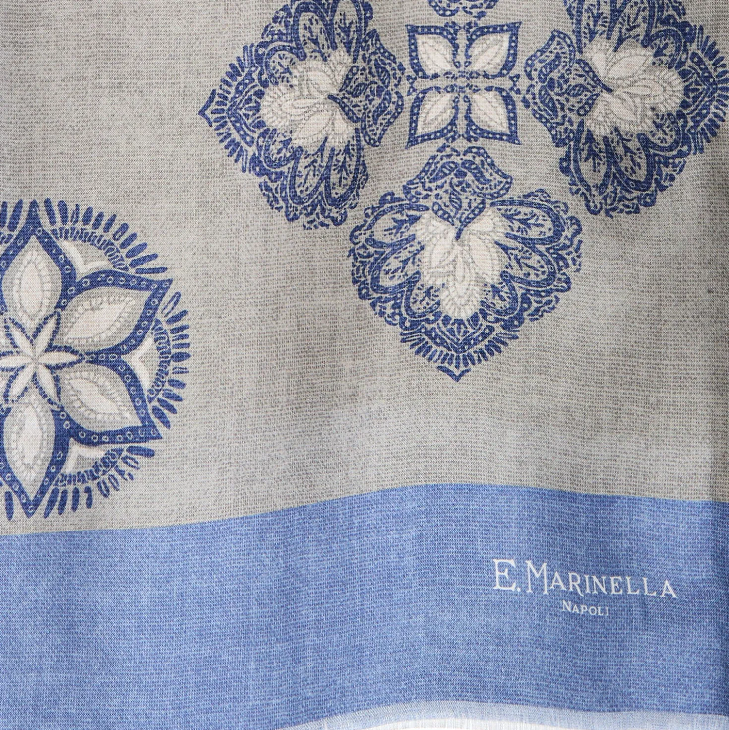 SCIARPA TUBOLARE BEIGE IN SETA TWILL Busy pattern