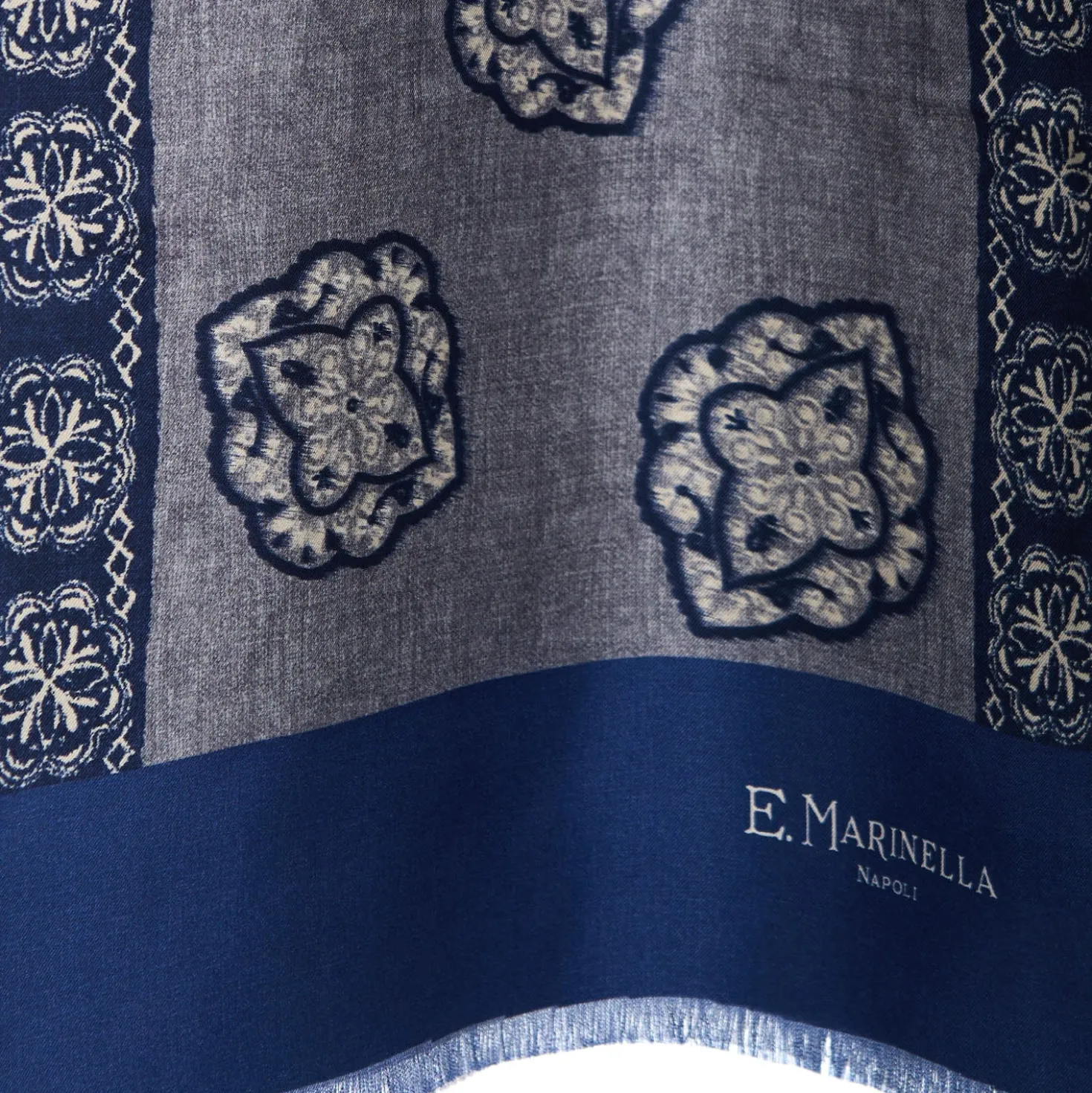 SCIARPA TUBOLARE GRIGIO SCURO IN SETA TWILL Classic daisy