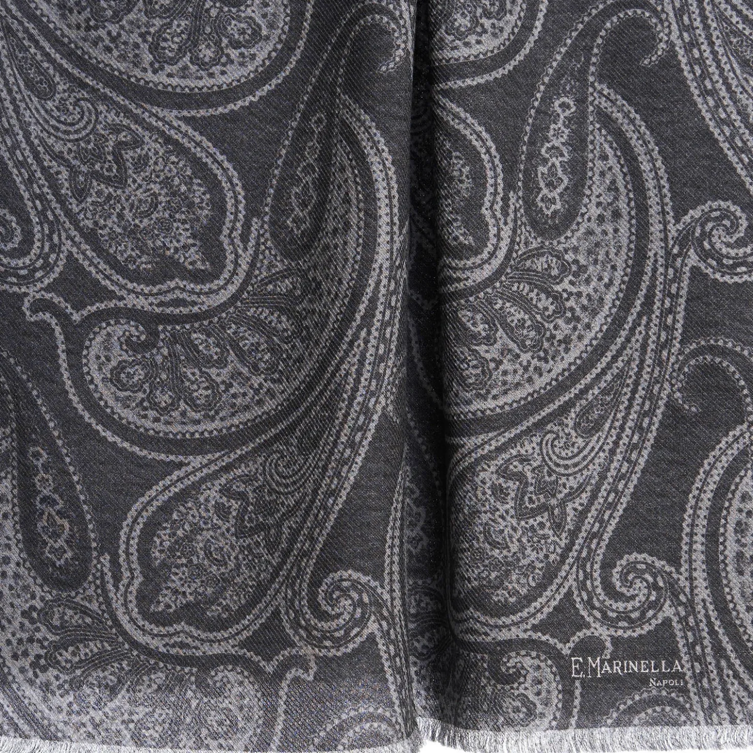 STOLA GRIGIA IN LANA Fantasia paisley